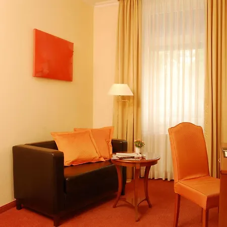 Savoy Hotel 4*