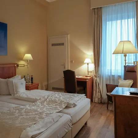 Savoy Ξενοδοχείο 4*