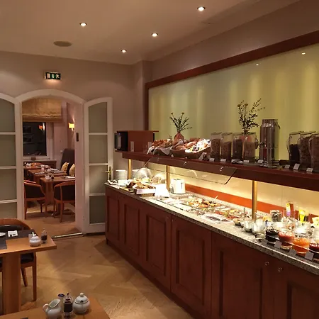 Hotel Savoy
