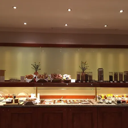 Savoy Hotel 4*
